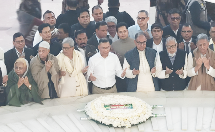 ৭ হাজার ৫৬ দিন পর বাবার কবর জিয়ারতে তারেক রহমান