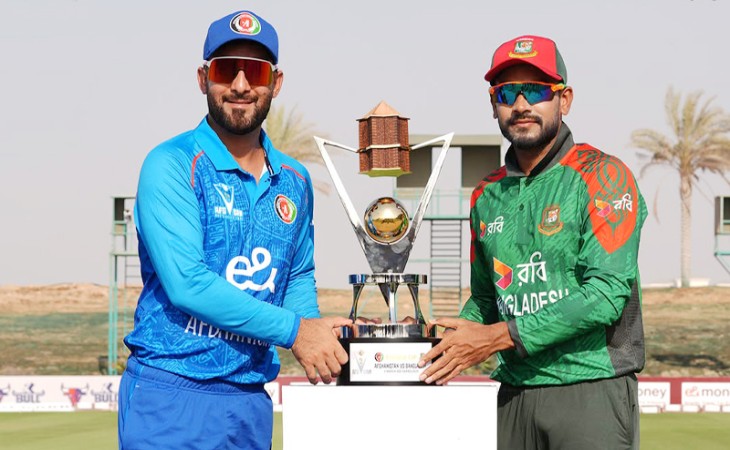 সিরিজ বাঁচানোর ম্যাচে ২ পরিবর্তন নিয়ে ফিল্ডিংয়ে বাংলাদেশ