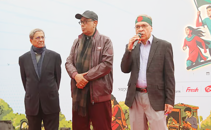 কর্তৃত্ববাদী শাসনামলে গণমাধ্যমসহ বিভিন্ন প্রতিষ্ঠান দুর্বল করা হয়েছে