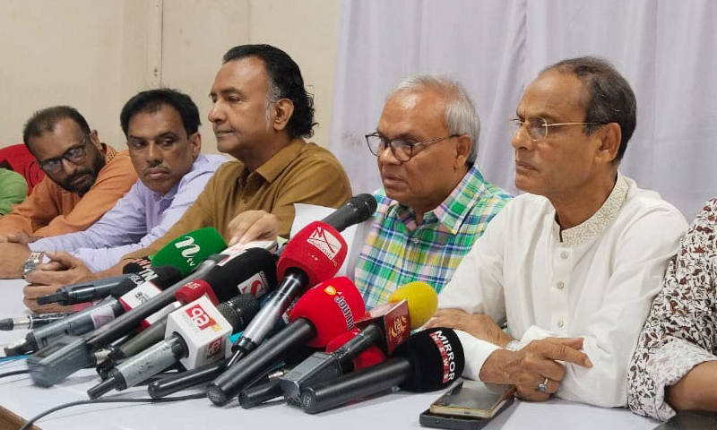 ফ্যাসিস্ট আ’লীগকে পুনর্বাসনের গোপন মিশনে একটি চক্র কাজ করছে