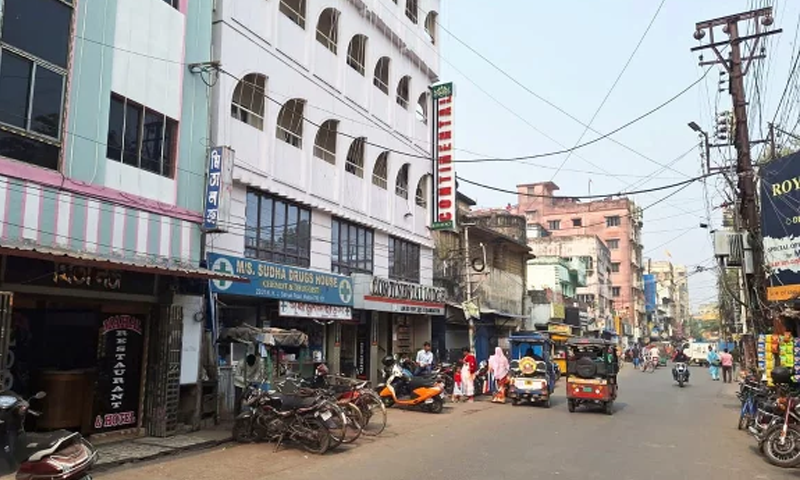 বাংলাদেশিদের হোটেল দেবে না শিলিগুড়ির ব্যবসায়ীরা