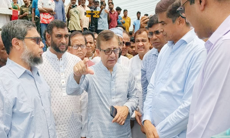 জ্বালানির পরিস্থিতি সামাল দিতে প্রয়োজনীয় ব্যবস্থা নেওয়া হচ্ছে: বাণিজ্যমন্ত্রী