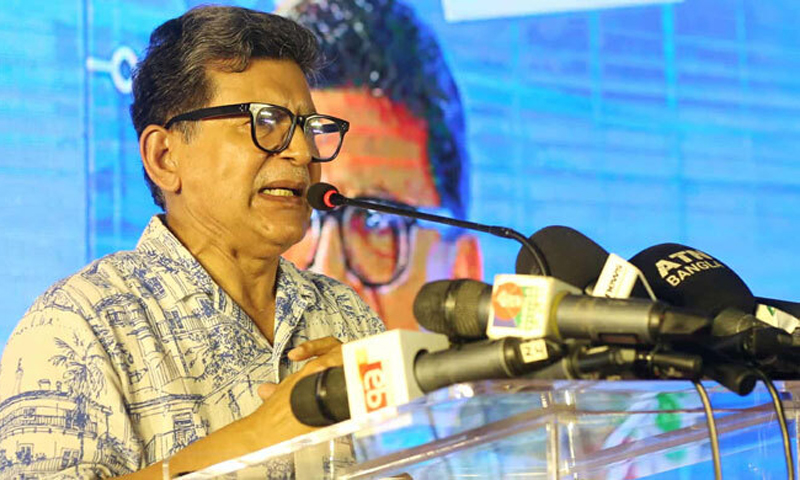 দেশকে এগিয়ে নিতে একটা ন্যাশনাল মুড দরকার: হোসেন জিল্লুর