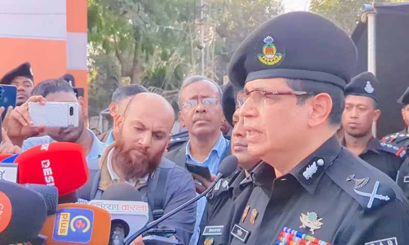 জঙ্গল সলিমপুরে সন্ত্রাসীদের আস্তানা শিগগির গুঁড়িয়ে দেওয়া হবে: র‌্যাব ডিজি