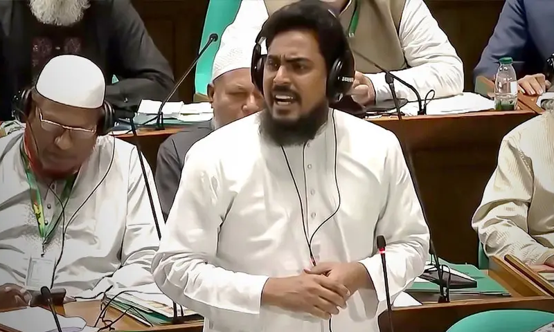 এলপিজির দাম কমিয়ে সহনীয় পর্যায়ে নিয়ে আসার আহ্বান আখতারের