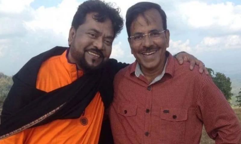 প্লেব্যাক সম্রাটকে নিয়ে যা লিখলেন হানিফ সংকেত