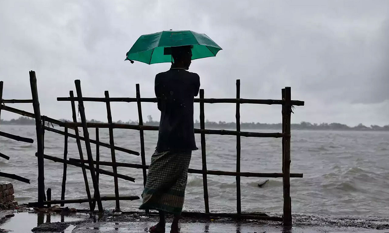  ৮ জেলায় ৬০ কিমি বেগে ঝড়ের পূর্বাভাস, নৌবন্দরে সতর্কতা