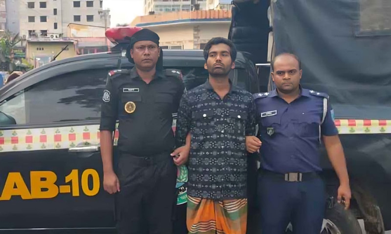 ফরিদপুরে মা-মেয়েসহ ৩ জনকে কুপিয়ে হত্যা